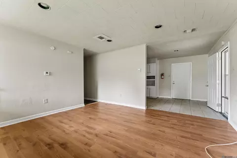 Living - 2421 Mchugh Rd, Baker, LA 70714 photo 3 of 4