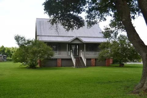 Exterior - 288 E 40th St, Cut Off, LA 70345 photo 3 of 14