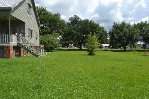 Exterior - 288 E 40th St, Cut Off, LA 70345 photo 9 of 14