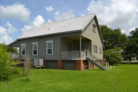 Exterior - 288 E 40th St, Cut Off, LA 70345 photo 8 of 14