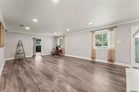 1088 Sinclair Dr, Baton Rouge, LA 70815