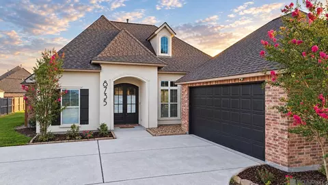 8735 Sandpiper St, Denham Springs, LA 70706