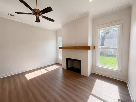 Living - 15952 J Baughman Aly, Walker, LA 70785 photo 4 of 4