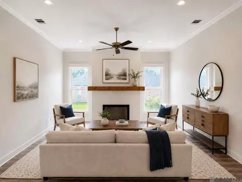 Living - 15952 J Baughman Aly, Walker, LA 70785 photo 1 of 4