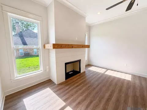 Living - 15952 J Baughman Aly, Walker, LA 70785 photo 3 of 4