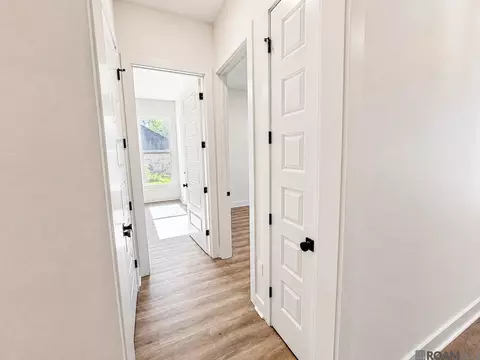 Entry Way - 15952 J Baughman Aly, Walker, LA 70785 photo 1 of 3
