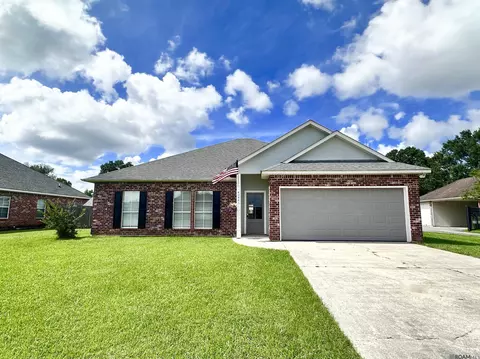43446 Galvez Oaks Dr, Prairieville, LA 70769