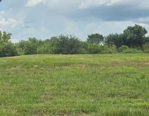 143 Colvan St, Raceland, LA 70394