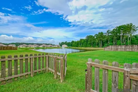 34273 Garnet Lake Dr, Walker, LA 70785