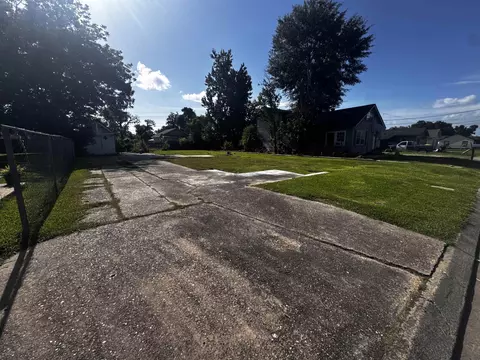 416 Antoine St, Houma, LA 70360