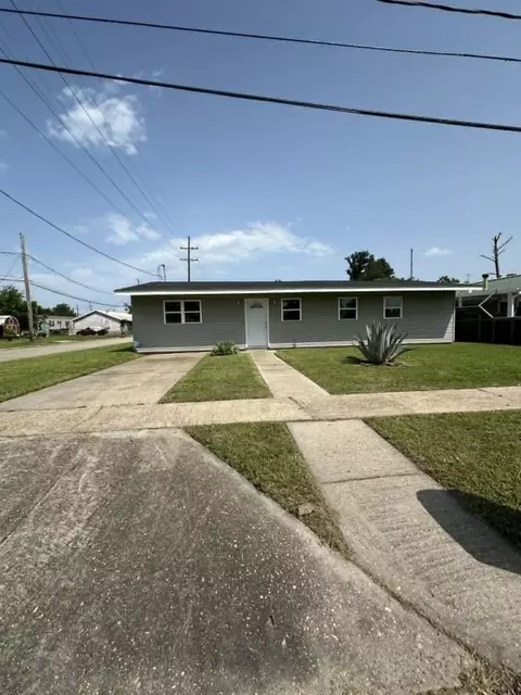 205 Allen, Houma, LA 70363