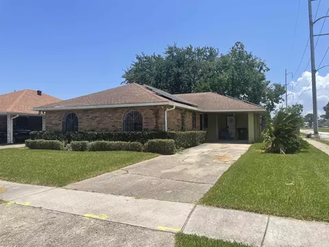 7301 Dogwood Dr, New Orleans, LA 70126