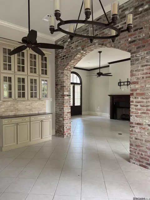 13712 Landmark Dr, Baton Rouge, LA 70810