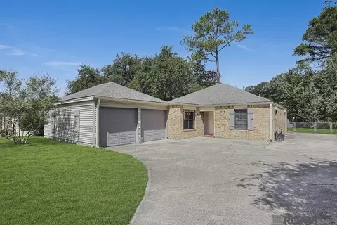 1127 Brookhollow Dr, Baton Rouge, LA 70810