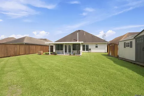 23861 S Point Dr, Denham Springs, LA 70726