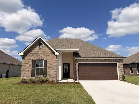 1318 Tina St, Thibodaux, LA 70301