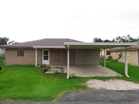 434 St Louis St, Raceland, LA 70394