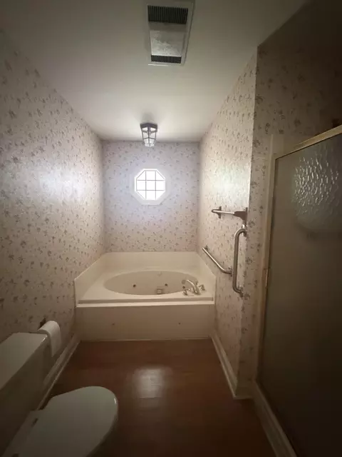 Bath - 54 Cobblestone E, Houma, LA 70360 photo 1 of 2