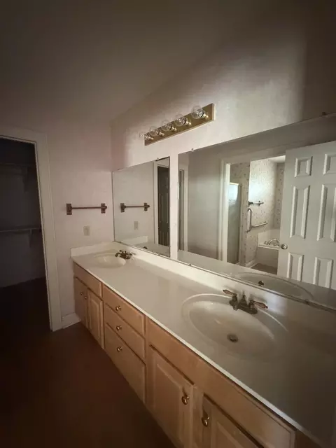 Bath - 54 Cobblestone E, Houma, LA 70360 photo 2 of 2