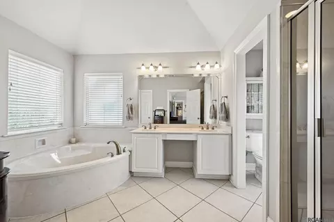 Bath - 110 Sanctuary Dr, Slidell, LA 70458 photo 1 of 4