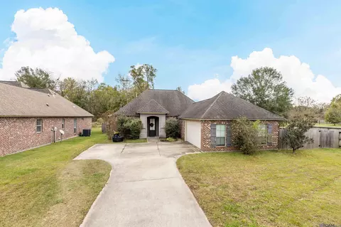 5057 River Meadow Dr, Baton Rouge, LA 70820