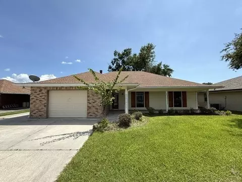 108 Maria Cir, Houma, LA 70360