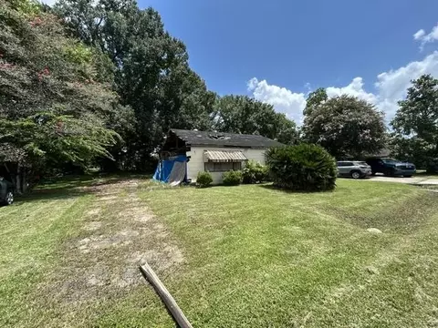 1306 3rd St, Patterson, LA 70392 photo 2