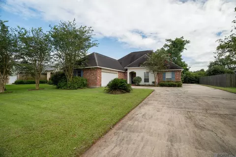 36329 Crestway Ave, Prairieville, LA 70769