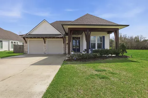114 Lake Hudson Cir, Thibodaux, LA 70301