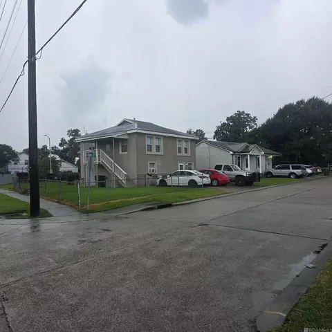 1404 Bond St, Houma, LA 70360