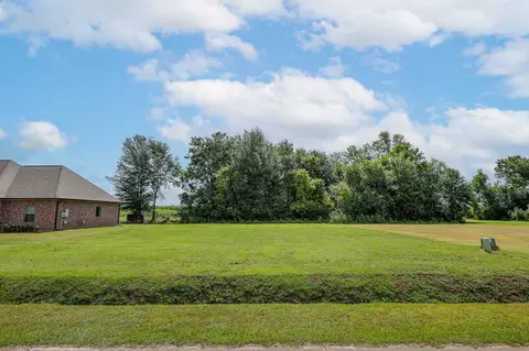 209 Le Belle Maison Dr, Raceland, LA 70394