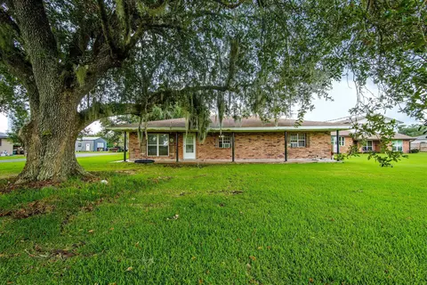 673 Bayou Blue Rd, Houma, LA 70364