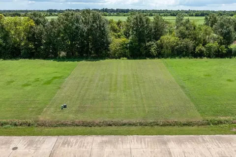 363 Le Belle Maison Dr, Raceland, LA 70394