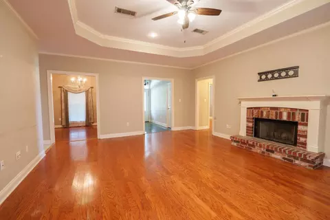Living - 132 Leighton Loop, Houma, LA 70360 photo 2 of 3