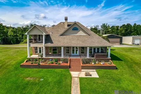 13428 Bayou Terrace Dr, Saint Amant, LA 70774