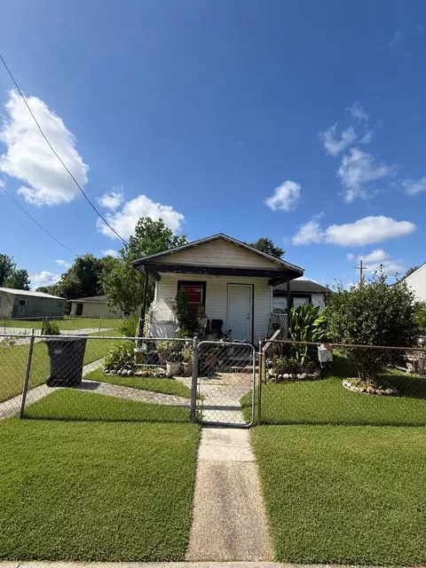 625 Hobson St, Houma, LA 70360