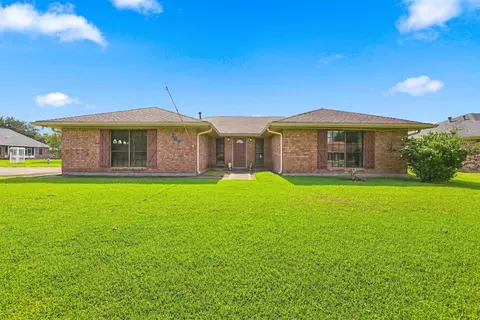 107 Corral Way Dr, Bourg, LA 70343