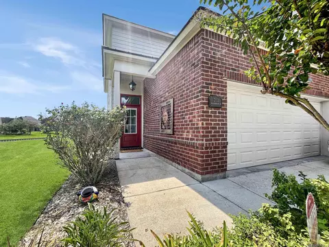 2111 Shadowbrook Dr, Baton Rouge, LA 70816