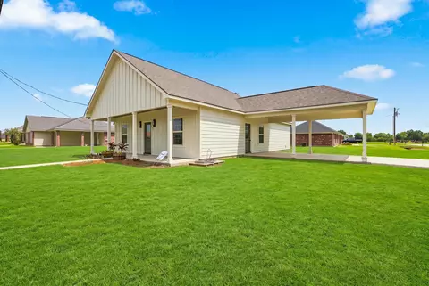 393 David Dr, Thibodaux, LA 70301