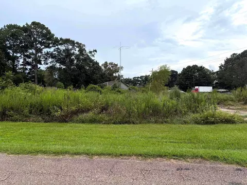9644 Foster Rd, Baton Rouge, LA 70811