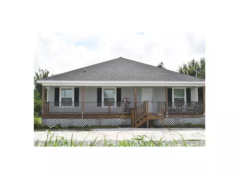 215 W 6th St, Larose, LA 70373