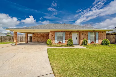 7 N Cane Cir, Houma, LA 70360