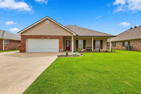 131 Wimbleton St, Houma, LA 70360