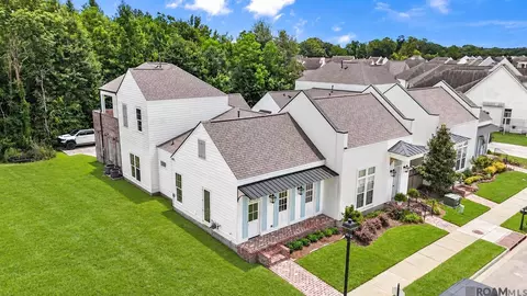 13201 Magnolia Square Dr, Baton Rouge, LA 70818