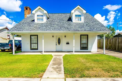 210 Church St, Lockport, LA 70374