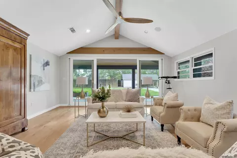 5926 Menlo Dr, Baton Rouge, LA 70808