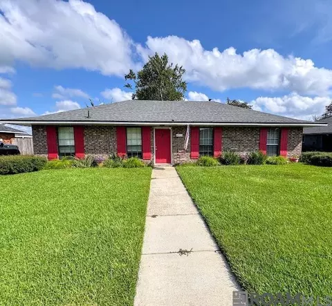 40110 La Rochelle Rd, Prairieville, LA 70769