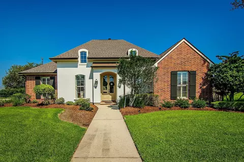 167 Northlake Dr, Thibodaux, LA 70301