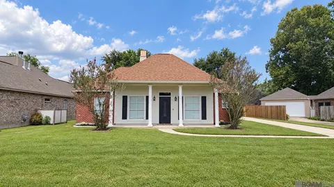 1465 Ironwood Dr, Denham Springs, LA 70726