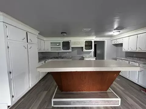 Kitchen - 982 Chitimacha Trl, Baldwin, LA 70514 photo 2 of 2